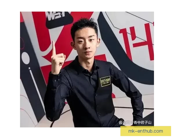 裁判正欲摘手套收工吴宜泽意外登场强势挺进决赛掀起赛场新高潮